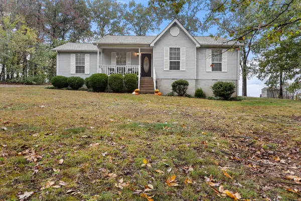 120 Oakwood Cir, Dickson, TN 37055