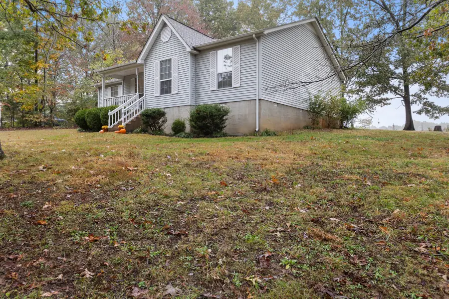 120 Oakwood Cir, Dickson, TN 37055 - Image #2
