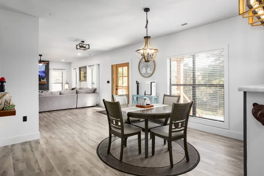 200 Creekside Drive, Florence, AL 35630 - Image #2