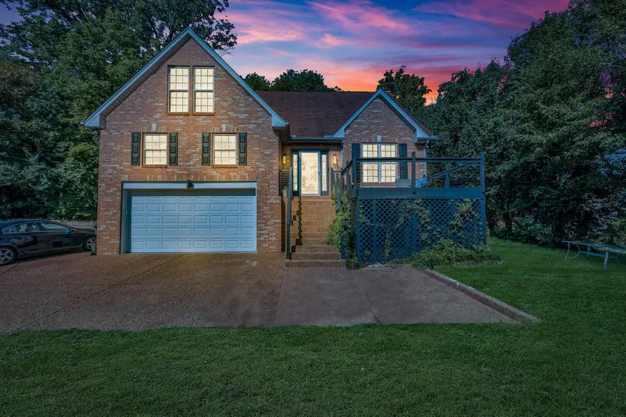 7453 Sawyer Brown Rd, Nashville, TN 37209 - Image #2