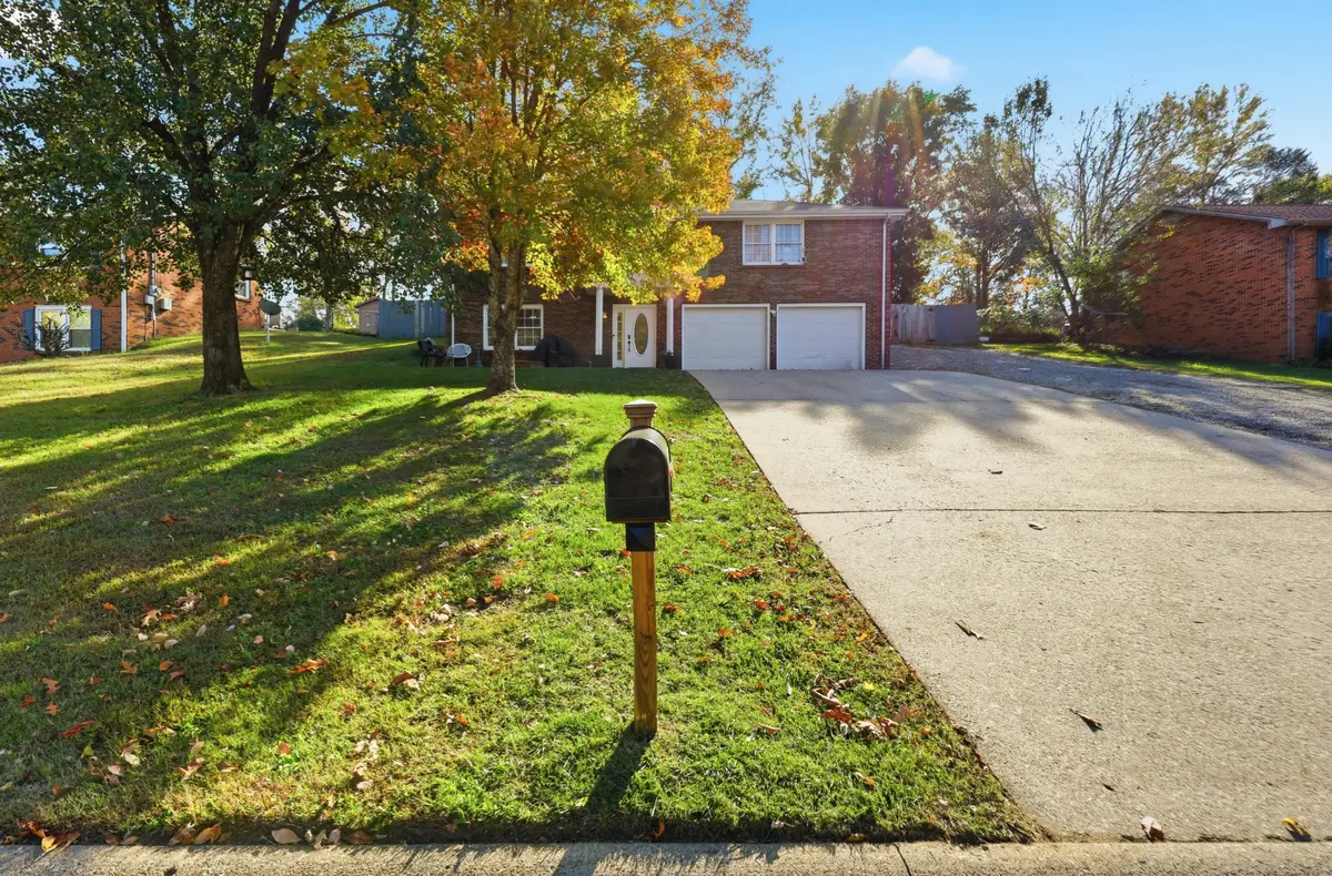 408 Needlewood Dr, Clarksville, TN 37040 - Image #1