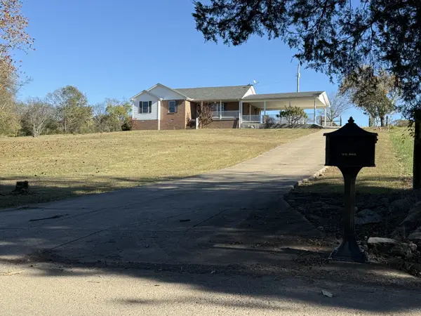 125 Claiborne Ln, Hartsville, TN 37074