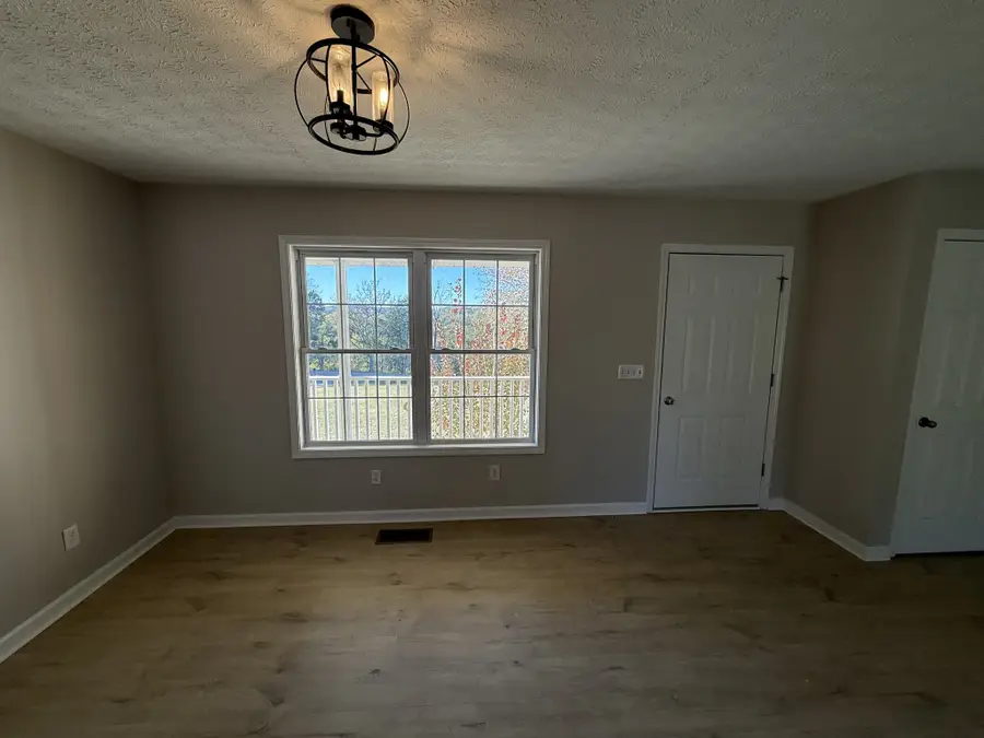 125 Claiborne Ln, Hartsville, TN 37074 - Image #3