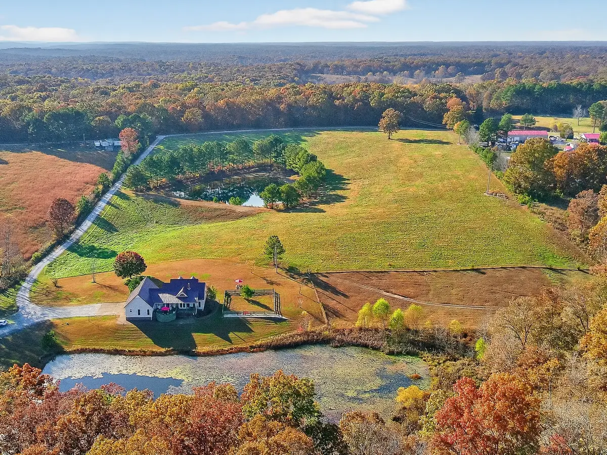 129 Leland Rd, Summertown, TN 38483 - Image #1
