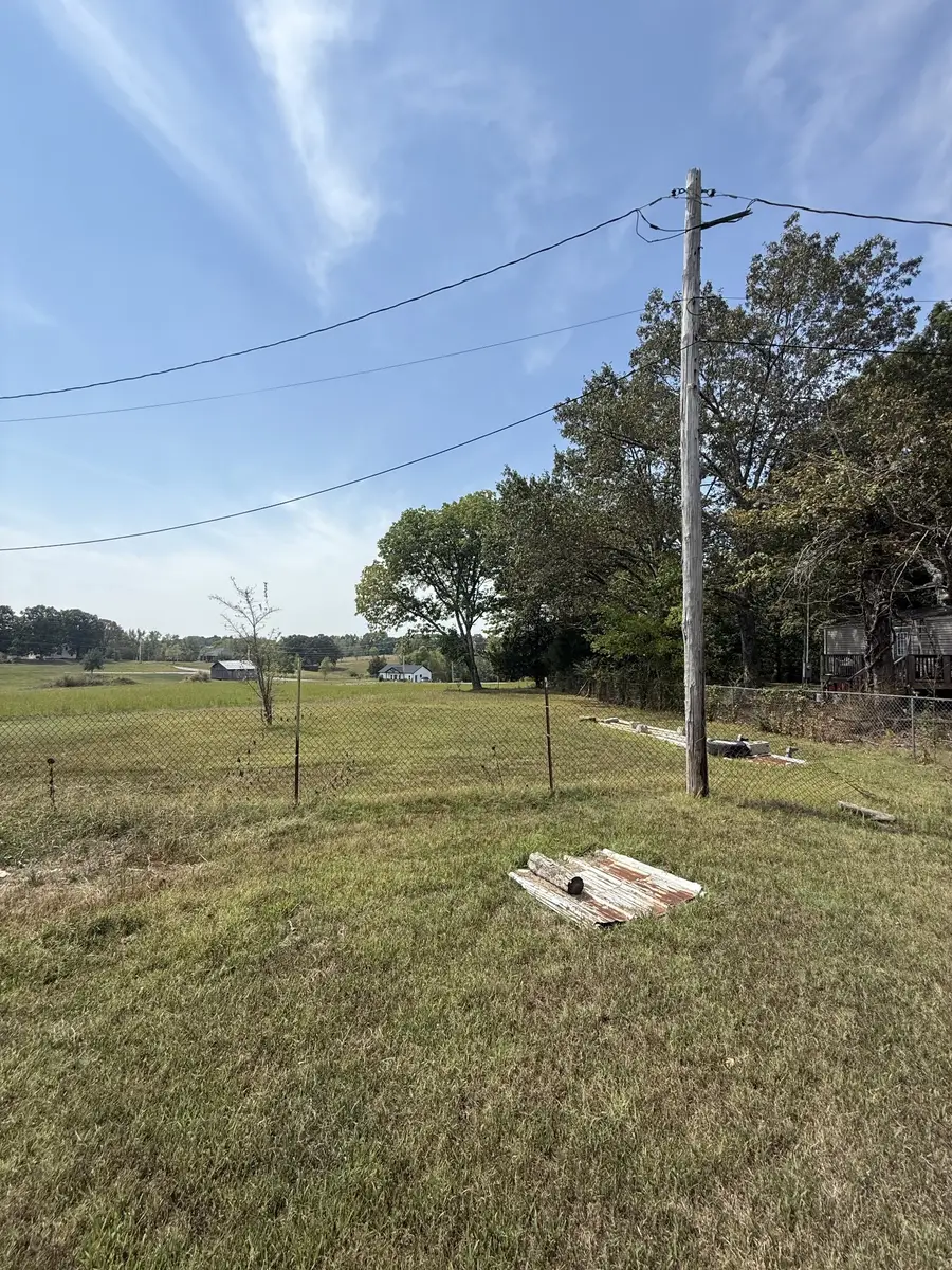 5391 Louise Rd, Cumberland Furnace, TN 37051 - Image #2