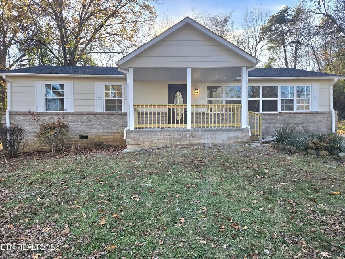 5503 Scenicwood Rd, Knoxville, TN 37912 - Image #1