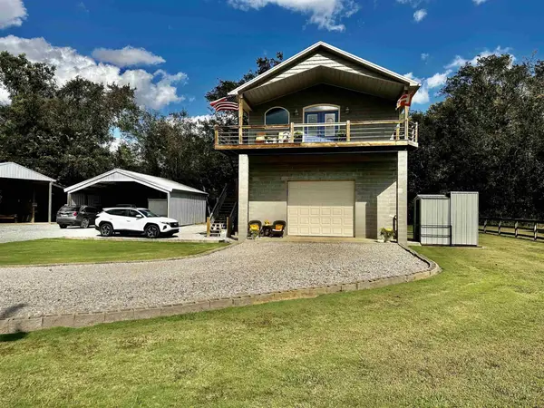 3060 Catfish Ln, Crump, TN 38327