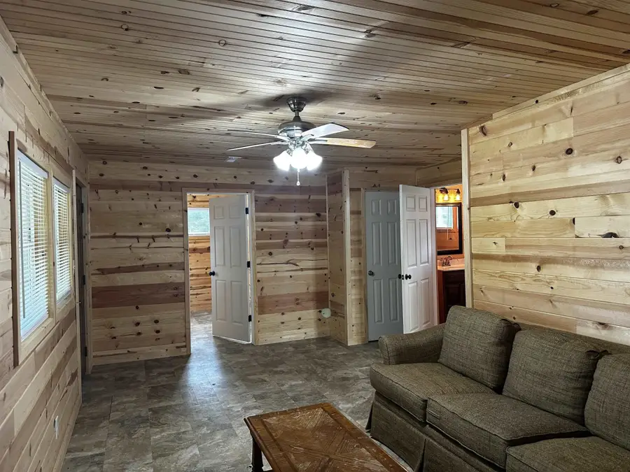 240 Catfish Lane Ln, Crump, TN 38327 - Image #3