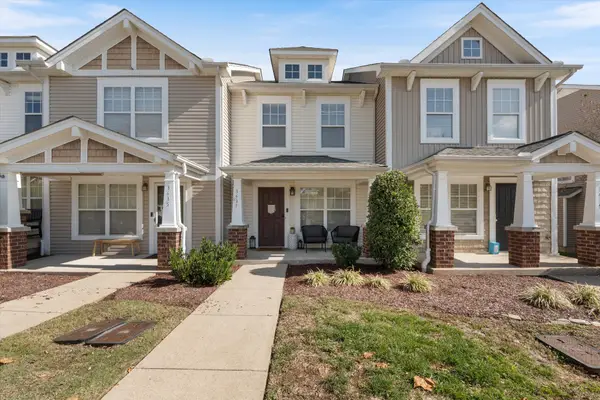 3437 Harpeth Springs Dr, Nashville, TN 37221