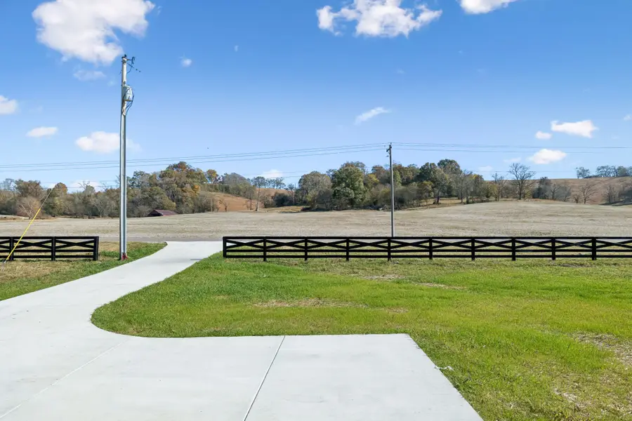 1572 Big Dry Creek Road, Pulaski, TN 38478 - Image #2
