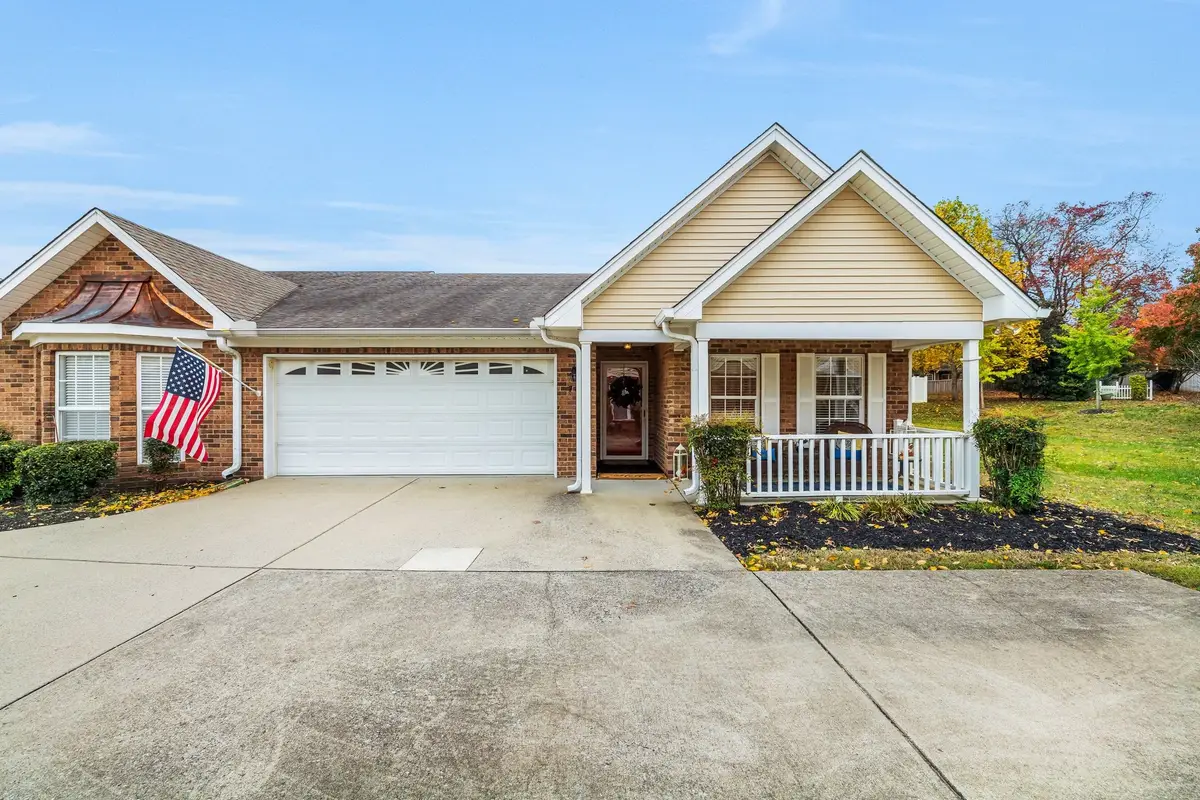 702 Forest Glen Circle, Murfreesboro, TN 37128 - Image #1