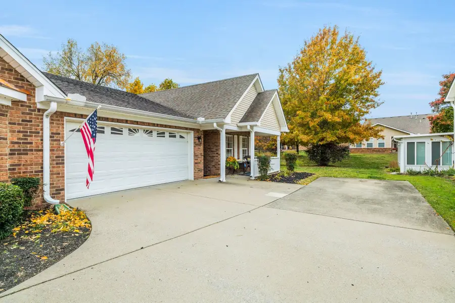 702 Forest Glen Circle, Murfreesboro, TN 37128 - Image #2