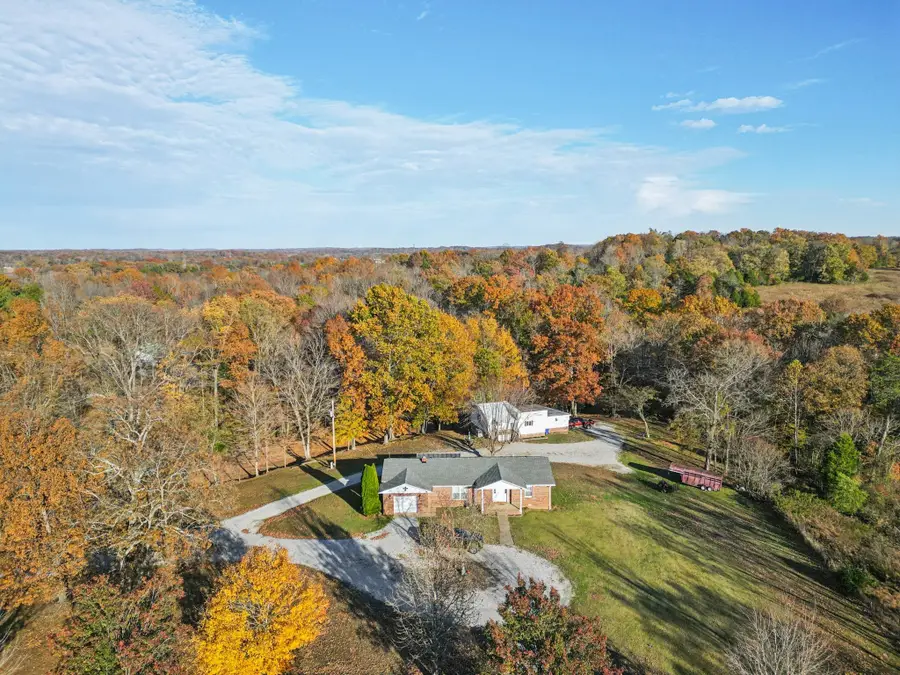 380 Warden Ln, Russellville, KY 42276 - Image #2