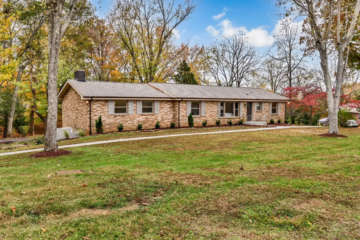 102 Talton Dr, Clarksville, TN 37040 - Image #1
