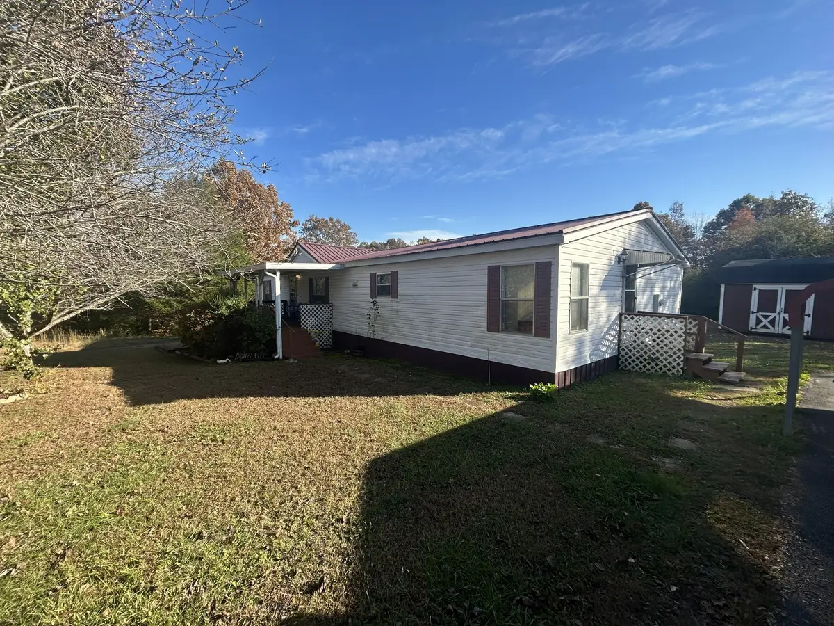 114 Camelot Dr, Hohenwald, TN 38462 - Image #1