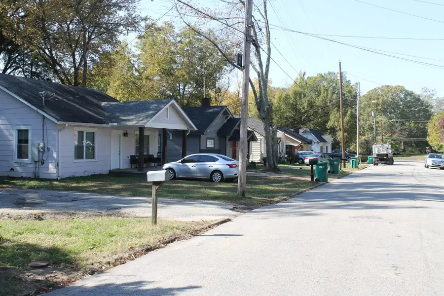 516 Greenwood Ave, Jackson, TN 38301 - Image #3