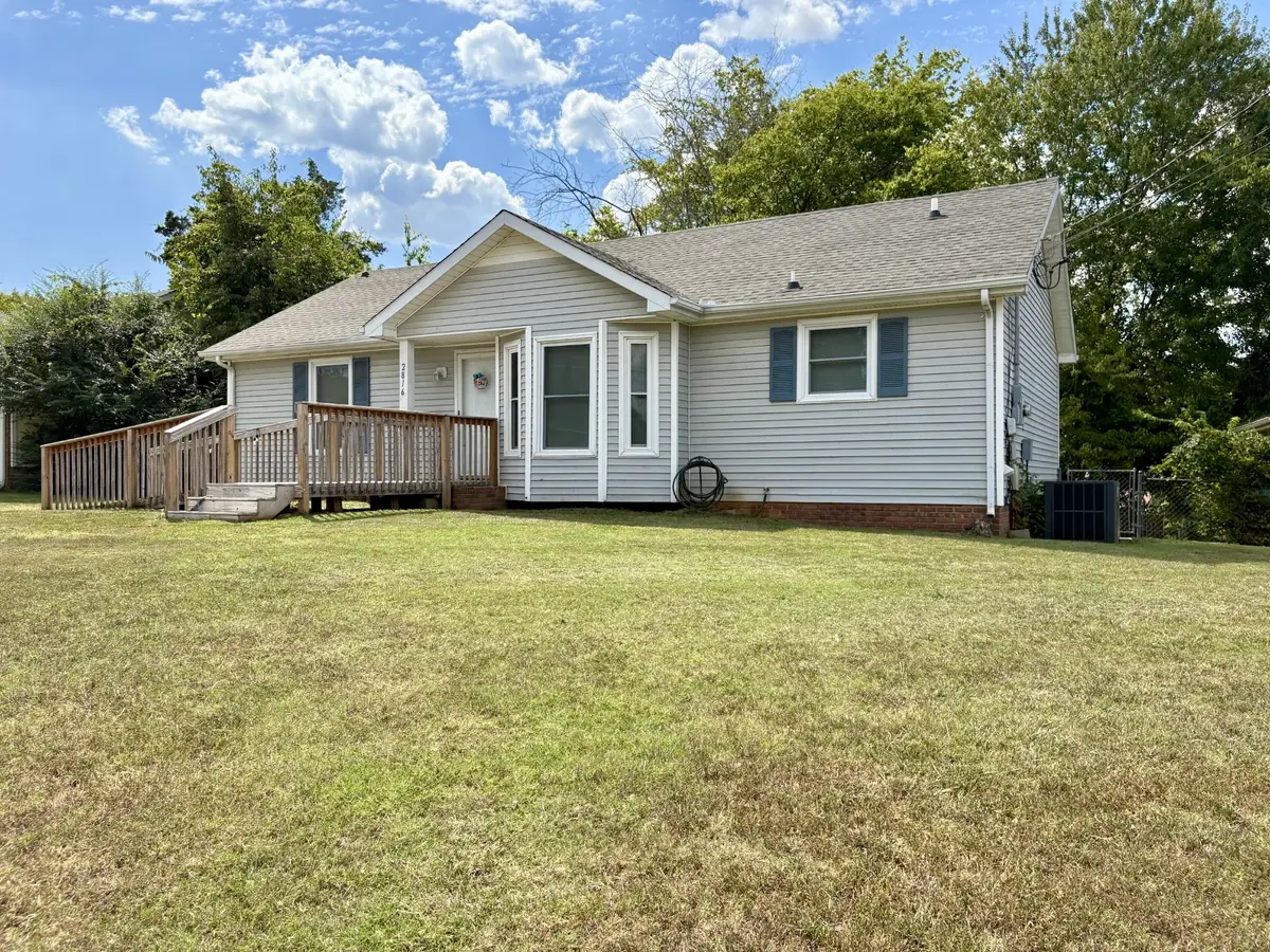 2816 Summertree Ln, Clarksville, TN 37040 - Image #1