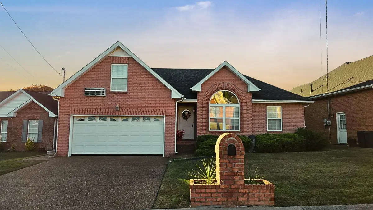 116 Edgeview Dr, Hendersonville, TN 37075 - Image #1