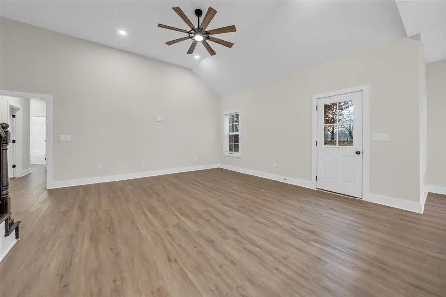 158 Dogwood Dr, Manchester, TN 37355 - Image #2