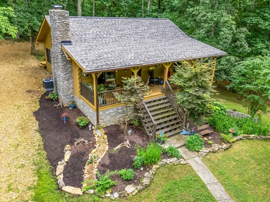 5833 Dewey Carr Rd, Bethpage, TN 37022 - Image #2