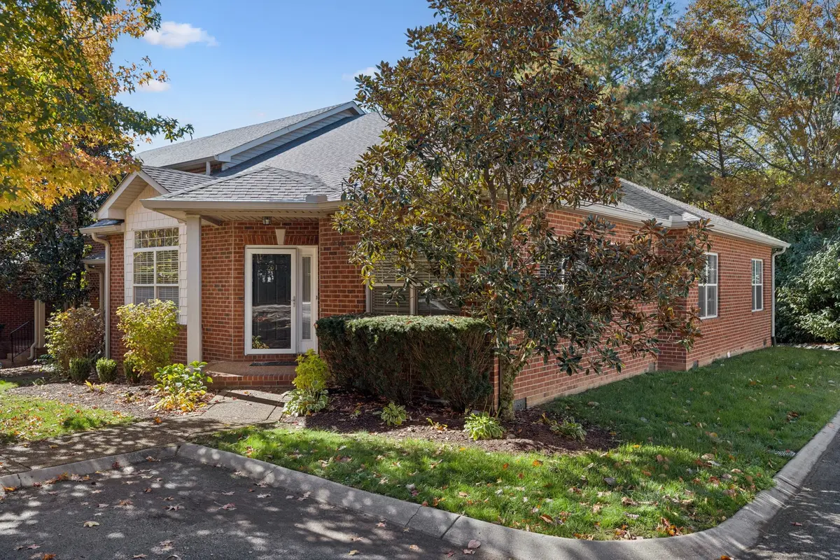 201 Cashmere Dr, Thompsons Station, TN 37179 - Image #1