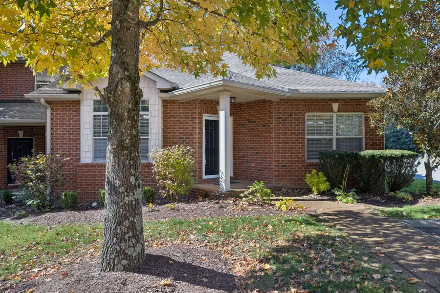 201 Cashmere Dr, Thompsons Station, TN 37179 - Image #2