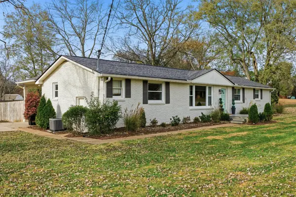 405 Meadowgreen Dr, Franklin, TN 37069