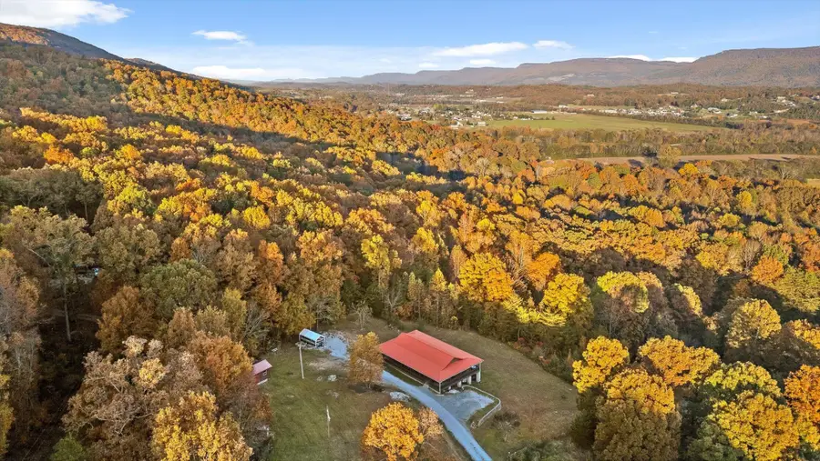 335 Fox Wood Lane, Dunlap, TN 37327 - Image #3