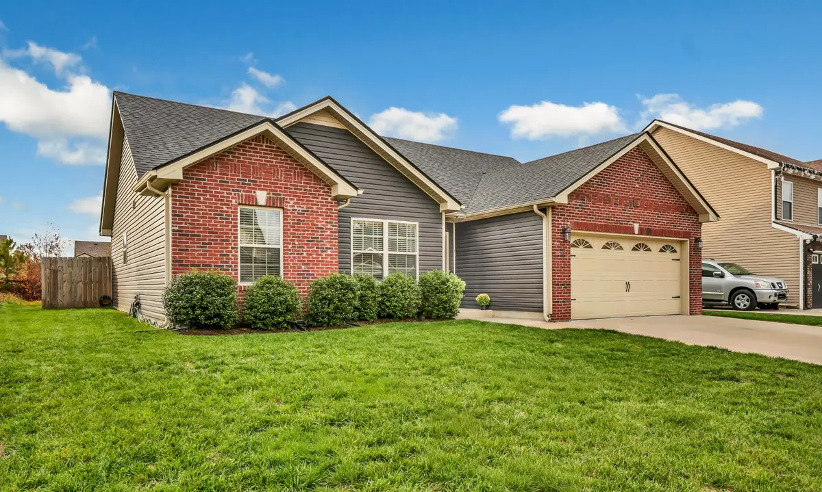 706 Jim Brown Dr, Clarksville, TN 37042 - Image #1