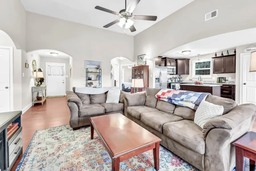 706 Jim Brown Dr, Clarksville, TN 37042 - Image #3