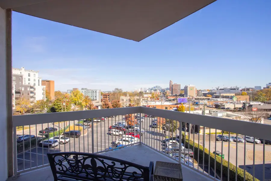 110 31st Ave N #303, Nashville, TN 37203 - Image #2