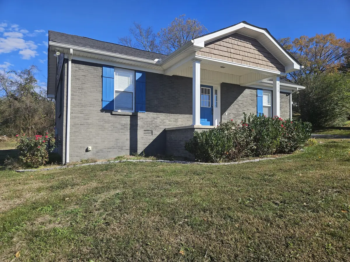 215 Smotherman Ave, Carthage, TN 37030 - Image #1