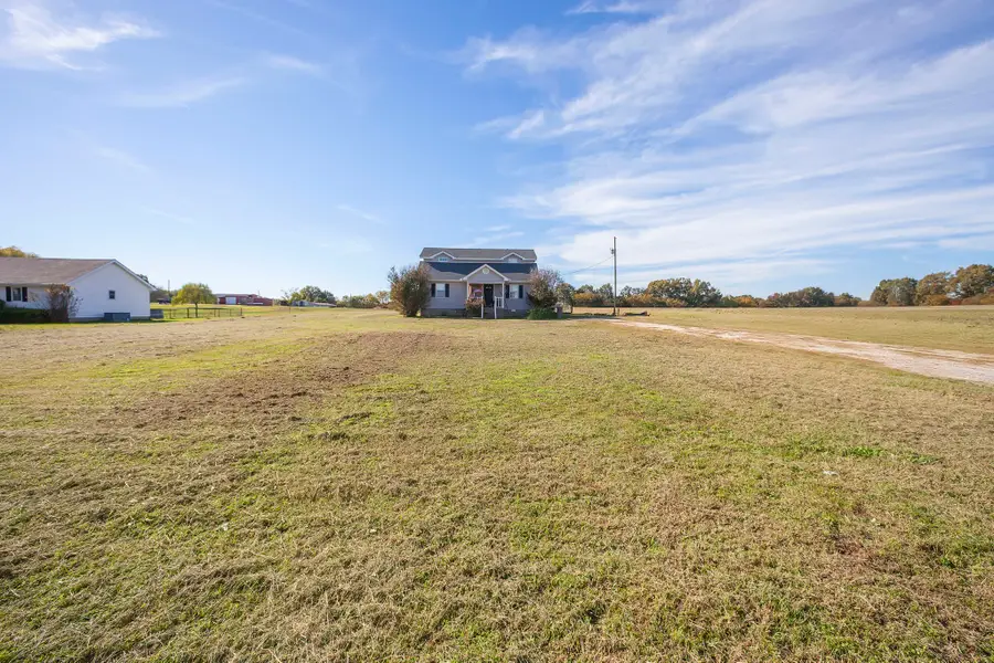 42 Jesse Patterson Rd, Trenton, TN 38382 - Image #2