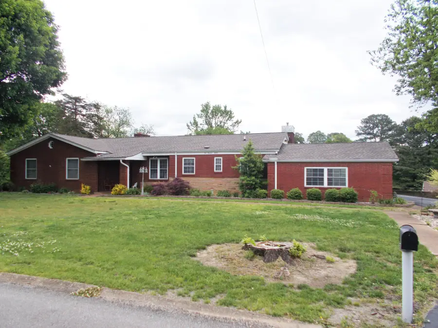 116 N Church Ave, Camden, TN 38320 - Image #2