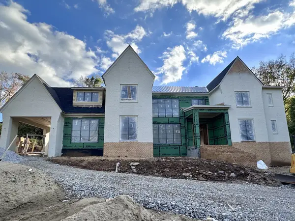 1135 Duncanwood Dr, Nashville, TN 37204