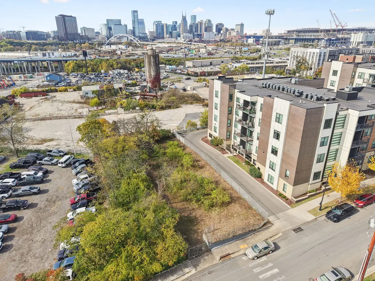 822 S 6th St, Nashville, TN 37206 - Image #1