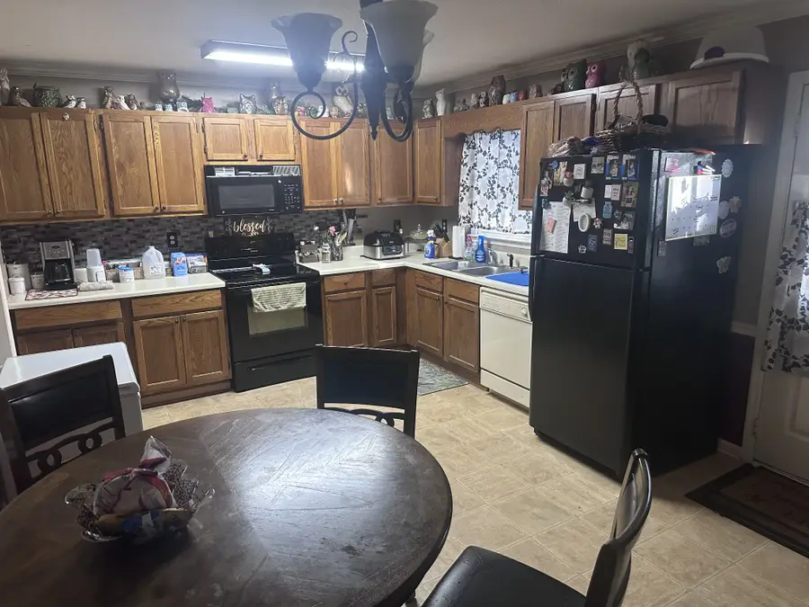 404 Ledbetter Rd, Shelbyville, TN 37160 - Image #3