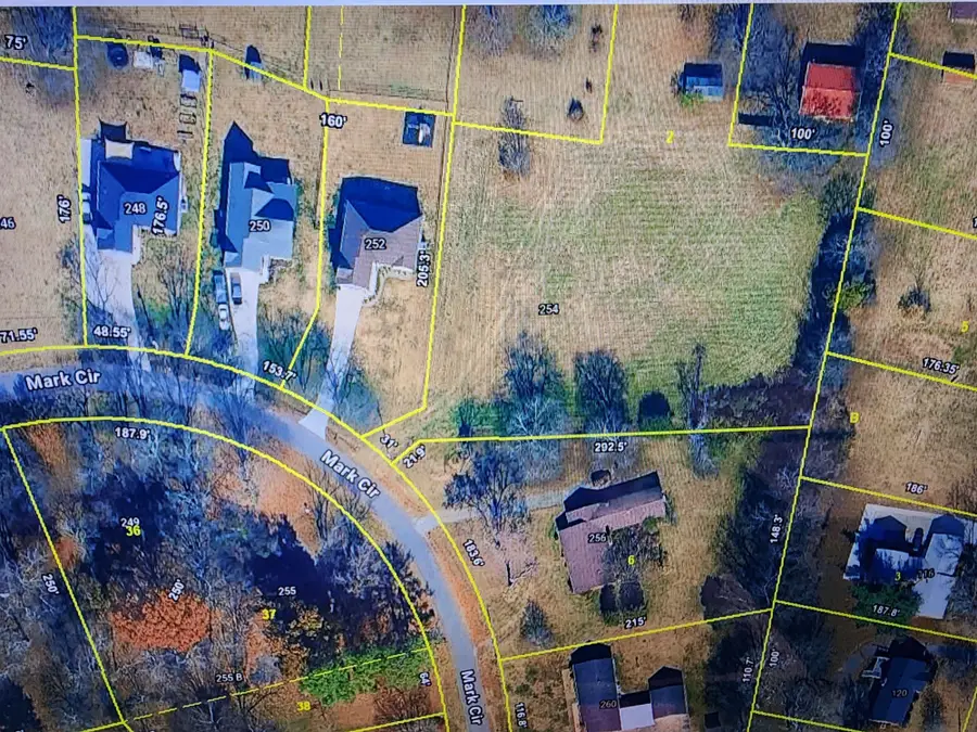 254 Mark Cir, Gallatin, TN 37066 - Image #2