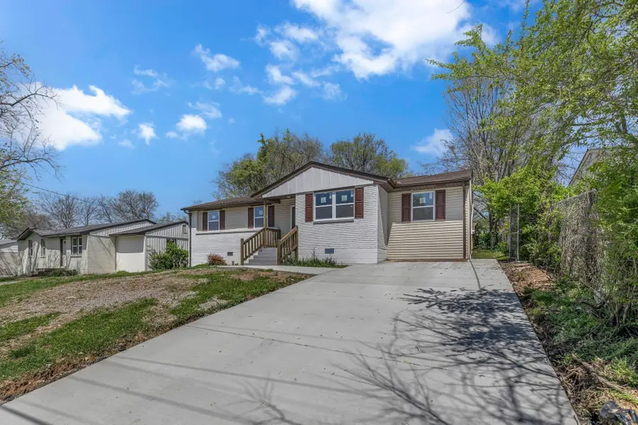 1916 Louanne Dr, Nashville, TN 37217 - Image #2