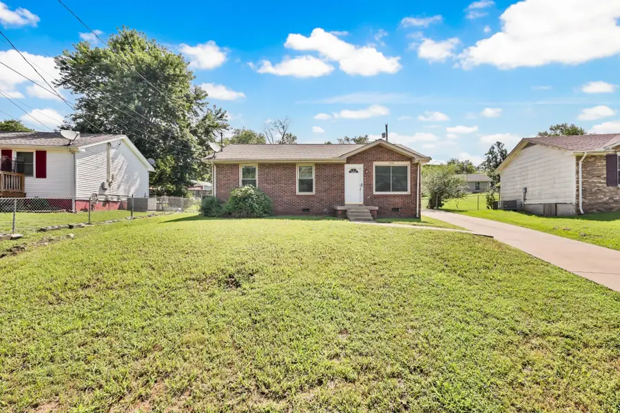 909 Lucas Ln, Clarksville, TN 37040 - Image #2