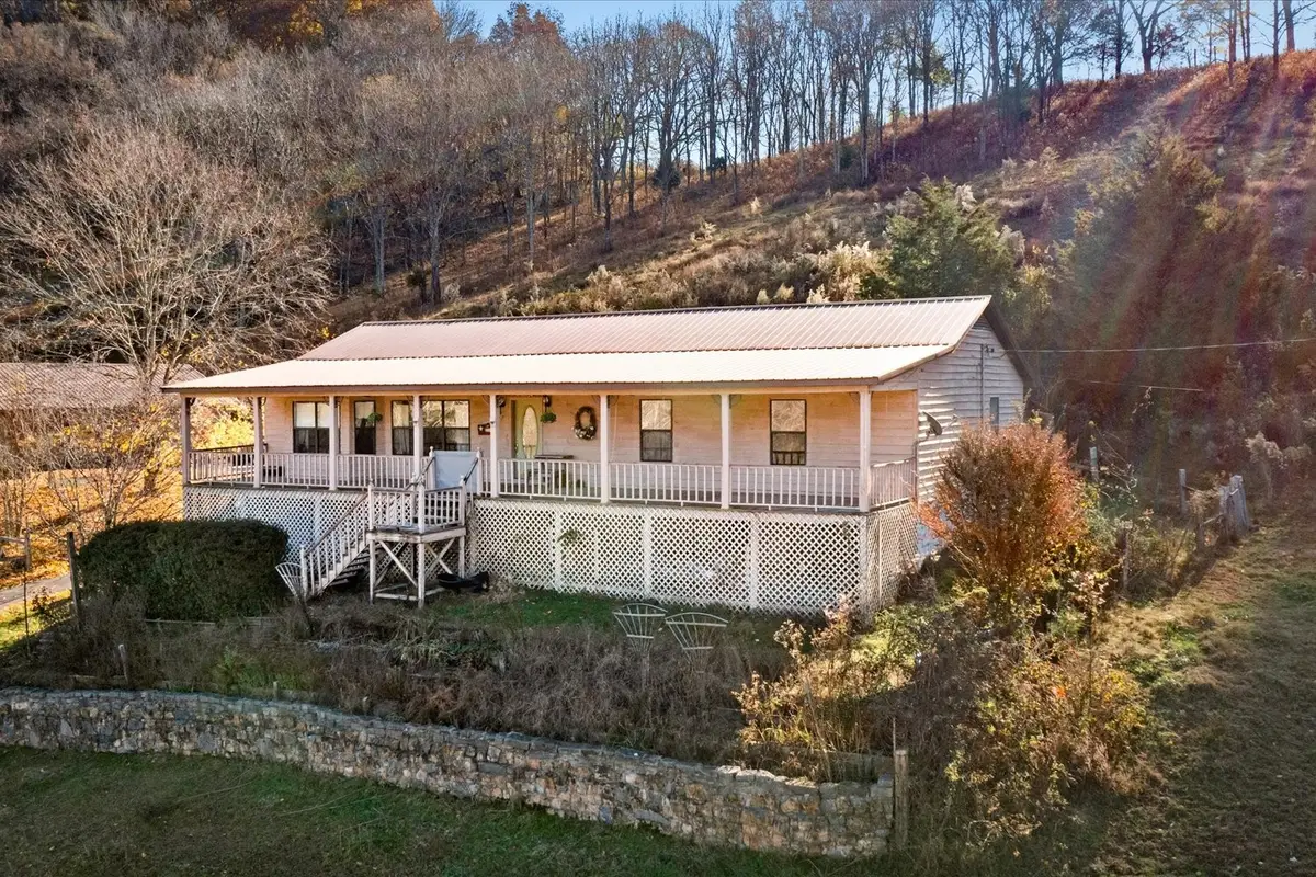 3885 Delina Rd, Cornersville, TN 37047 - Image #1
