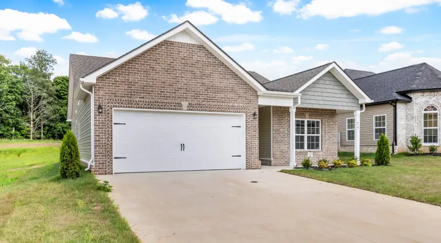 564 Ayden Ln, Clarksville, TN 37042 - Image #2