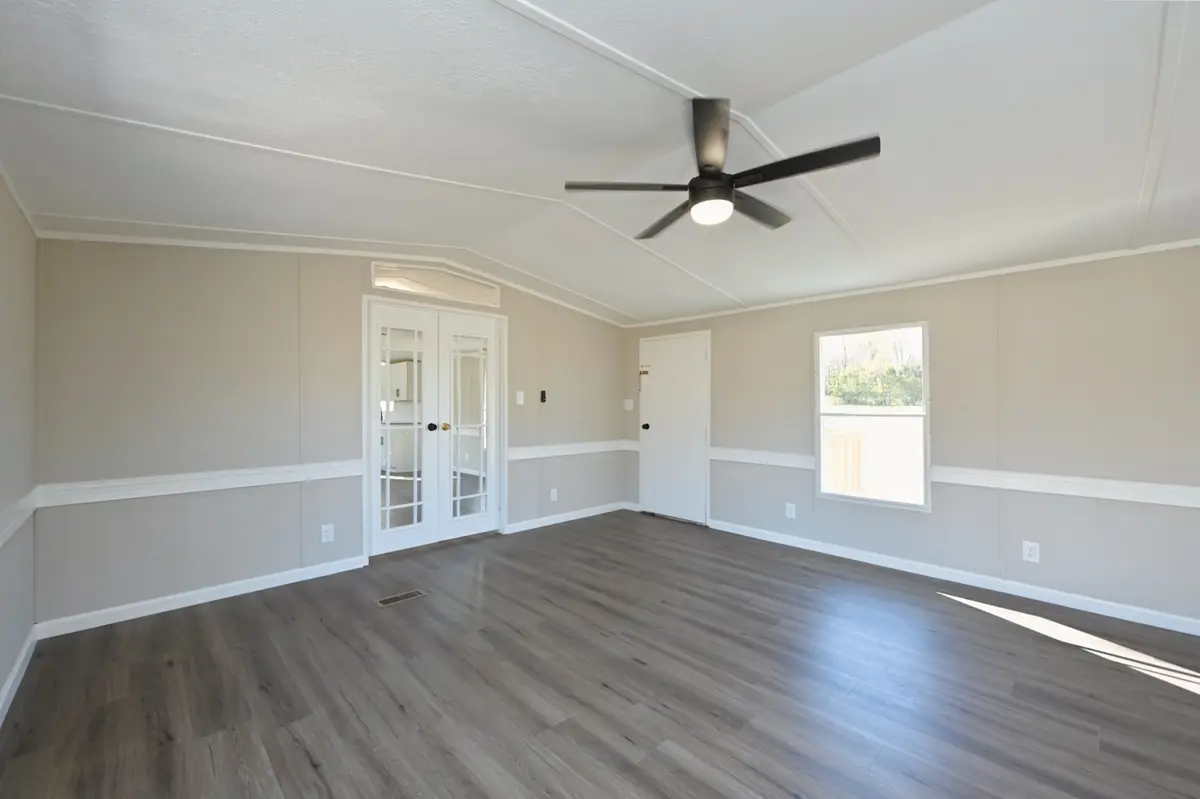 398 Carter Ln, Castalian Springs, TN 37031 - Image #1