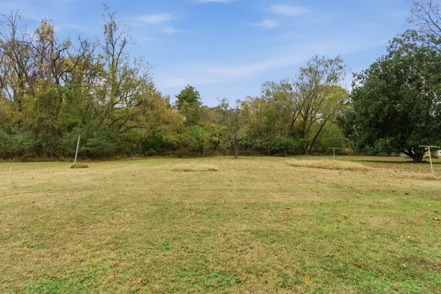 2434B Eastland Ave, Nashville, TN 37206 - Image #2