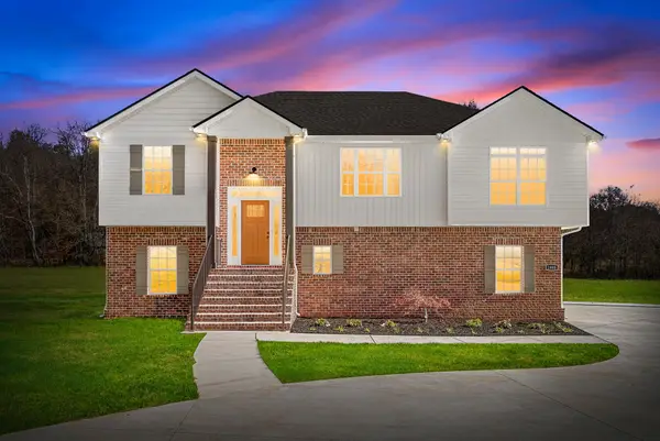 1988 Flats Road, Cunningham, TN 37052