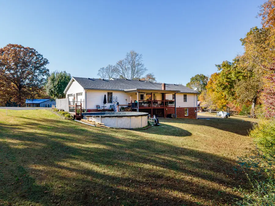 2862 Hillcrest Dr, Centerville, TN 37033 - Image #2