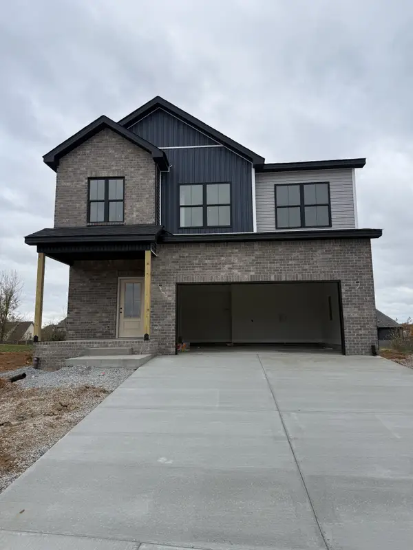 1800 Arrowhead Ct, Clarksville, TN 37042