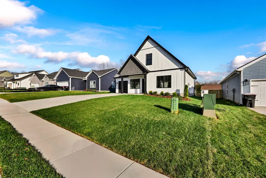 1326 Isaiah Dr, Clarksville, TN 37042 - Image #2