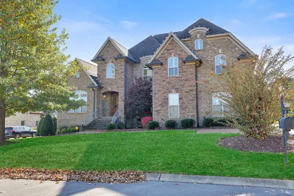 142 Waters Hill Cir, Lebanon, TN 37087