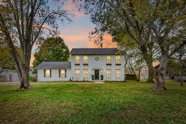 1330 Oak Hill Dr, Clarksville, TN 37040